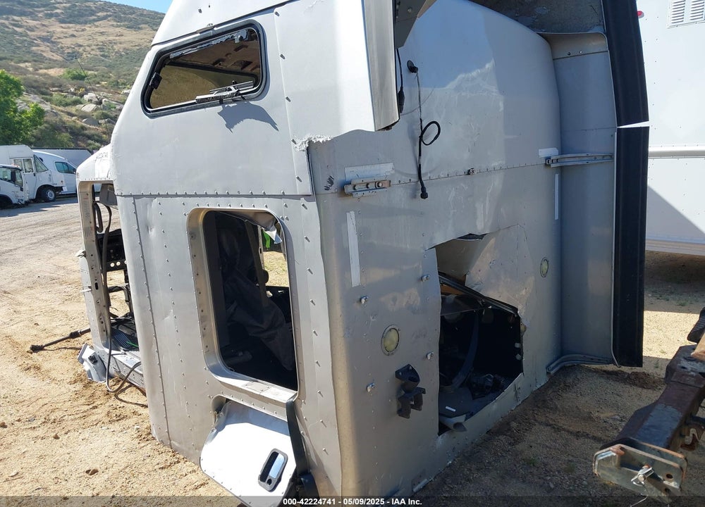 2013 KENWORTH CONSTRUCTION T660 VIN: 1XKAD49X7DJ345532