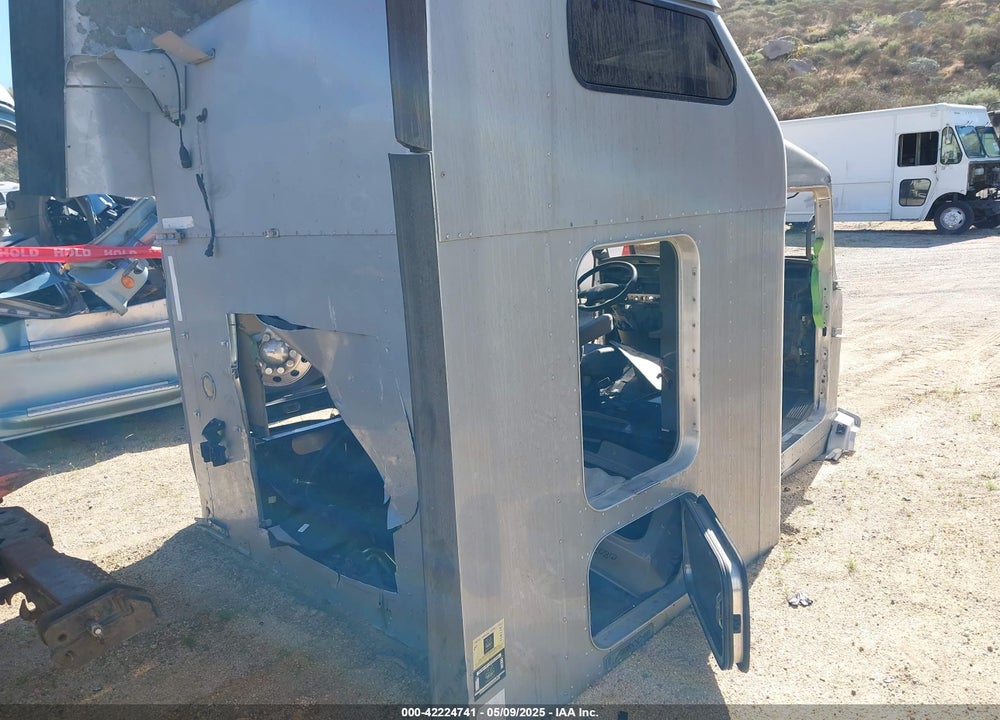 2013 KENWORTH CONSTRUCTION T660 VIN: 1XKAD49X7DJ345532