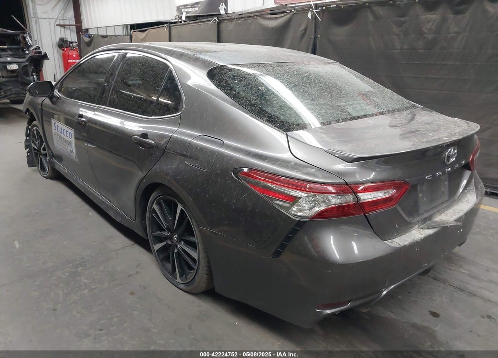 2018 TOYOTA CAMRY VIN: 4T1B61HK3JU084100
