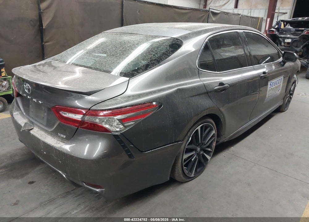 2018 TOYOTA CAMRY VIN: 4T1B61HK3JU084100