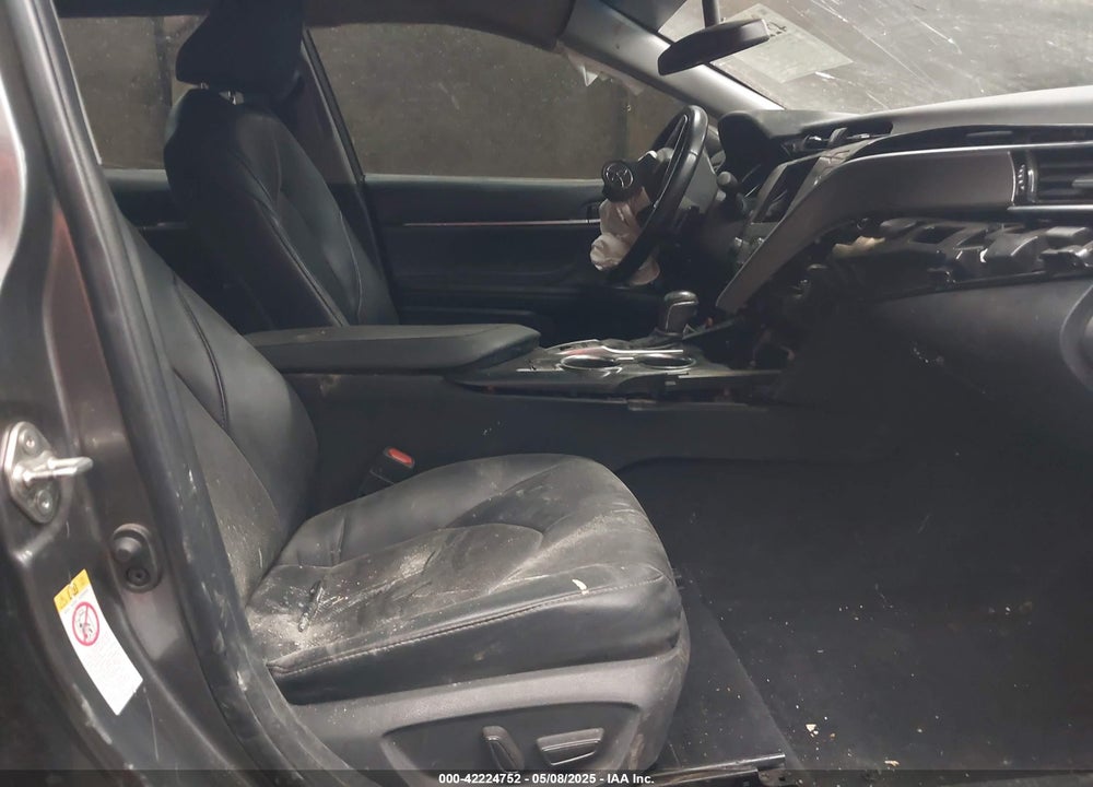 2018 TOYOTA CAMRY VIN: 4T1B61HK3JU084100