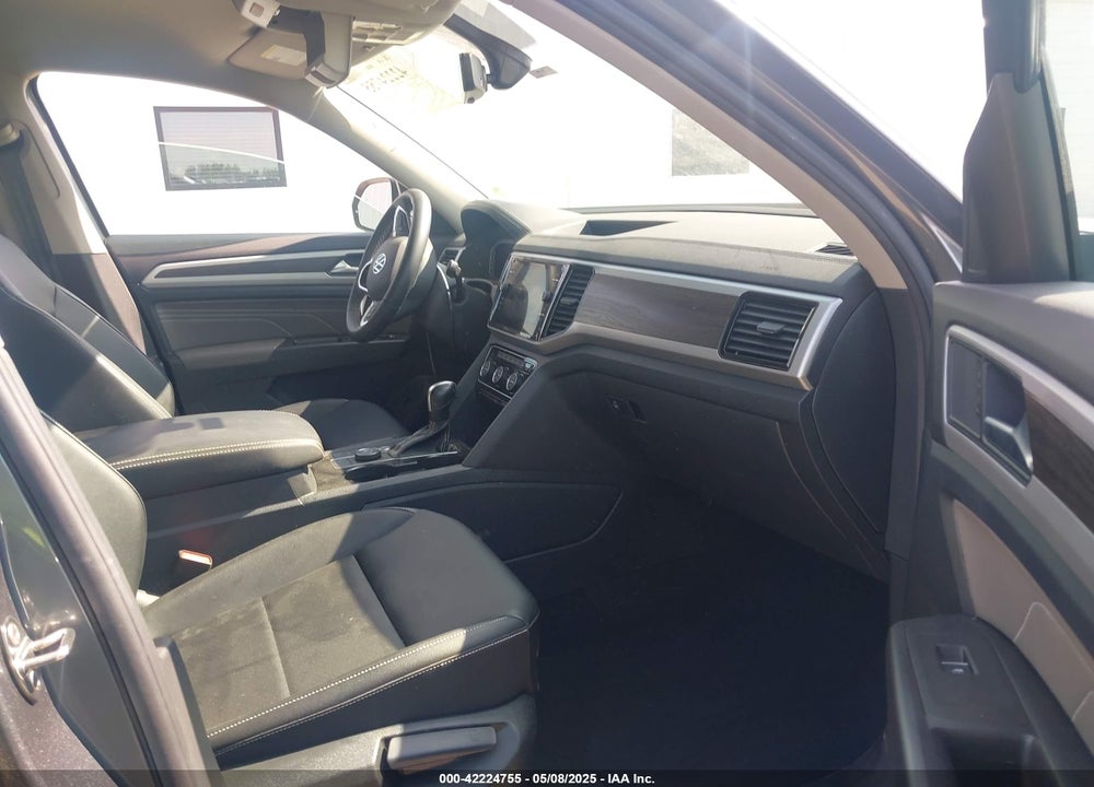 2023 VOLKSWAGEN ATLAS VIN: 1V2HR2CA8PC526571