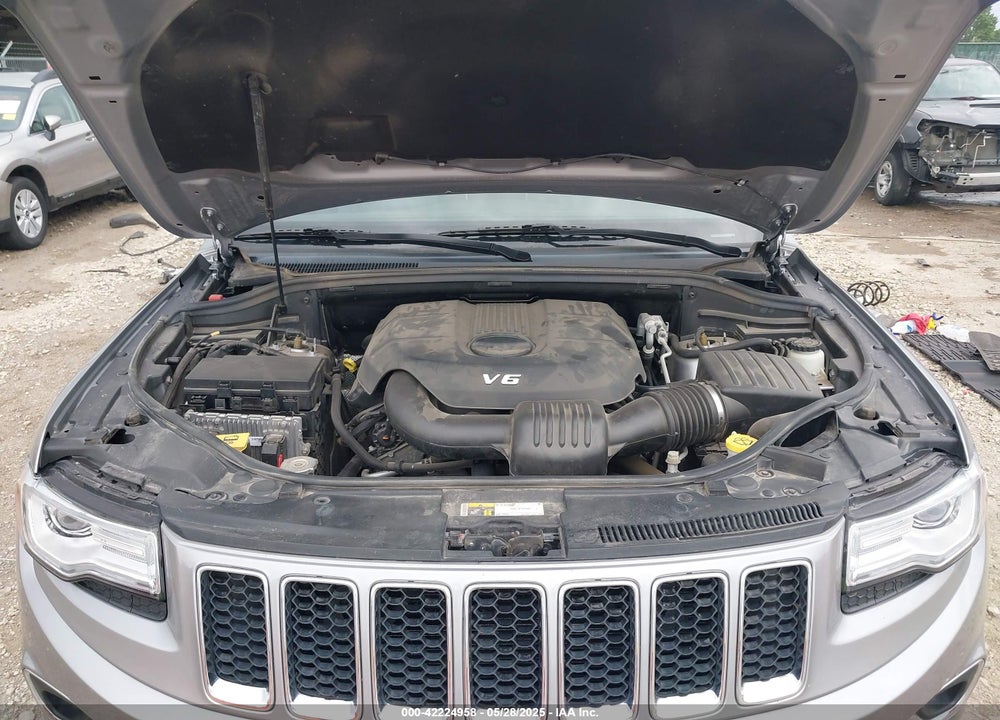 2015 JEEP GRAND CHEROKEE OVERLAND VIN: 1C4RJFCG5FC712365