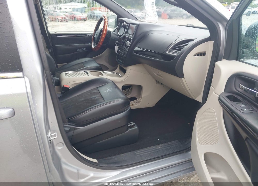 2019 DODGE GRAND CARAVAN SXT VIN: 2C4RDGCG9KR716448