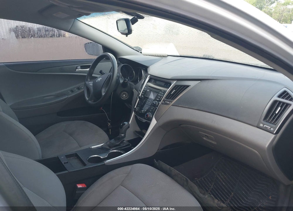 2013 HYUNDAI SONATA VIN: 5NPEB4AC8DH803924