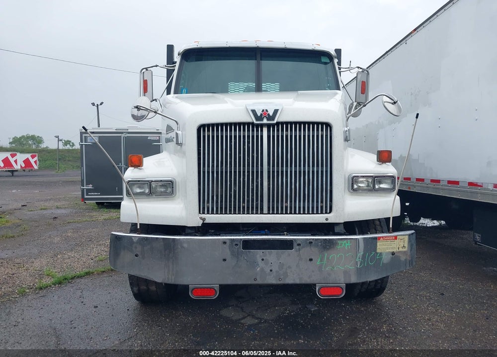 2011 WESTERN STAR/AUTO CAR CONVENTIONAL 4900SA VIN: 5KKHALDV5BPAY9339