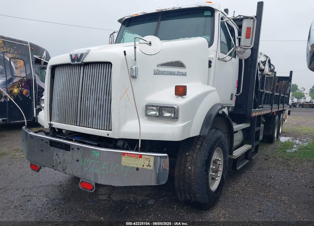 2011 WESTERN STAR/AUTO CAR CONVENTIONAL 4900SA VIN: 5KKHALDV5BPAY9339