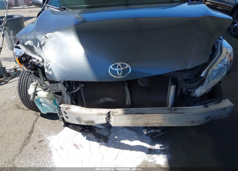 2011 TOYOTA MATRIX VIN: 2T1KU4EE0BC543477