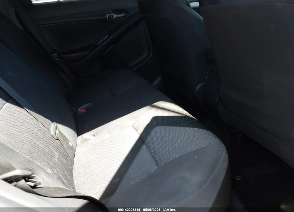 2011 TOYOTA MATRIX VIN: 2T1KU4EE0BC543477