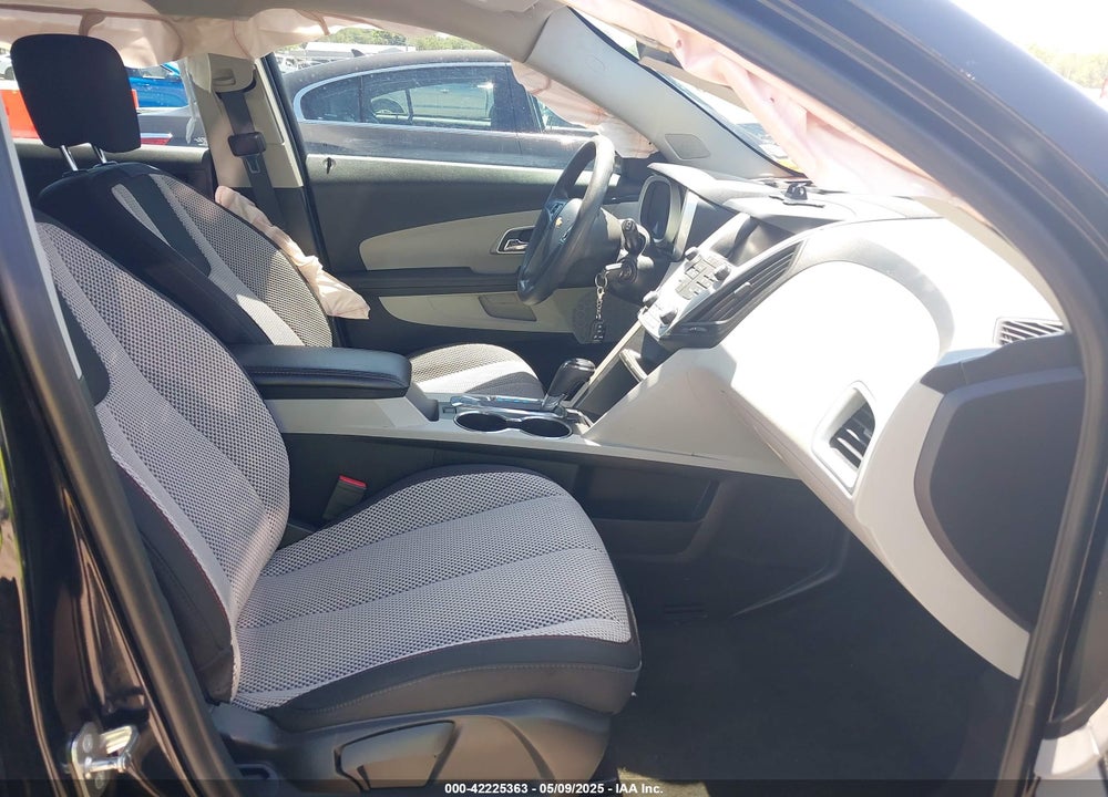 2017 CHEVROLET EQUINOX VIN: 2GNALBEK8H1558607