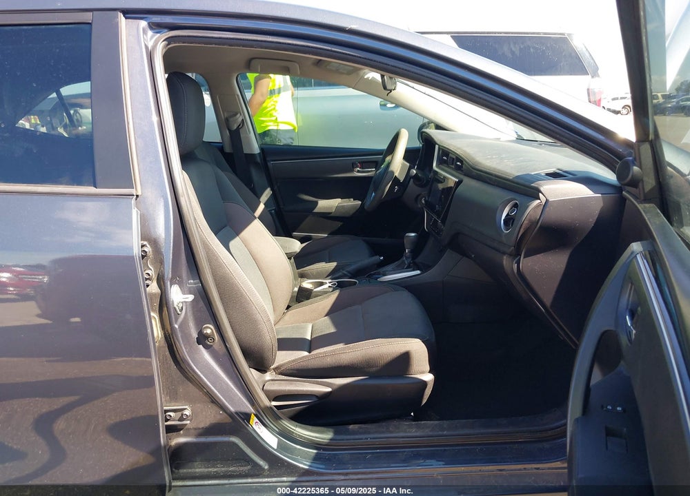 2018 TOYOTA COROLLA LE VIN: 5YFBURHE4JP812734