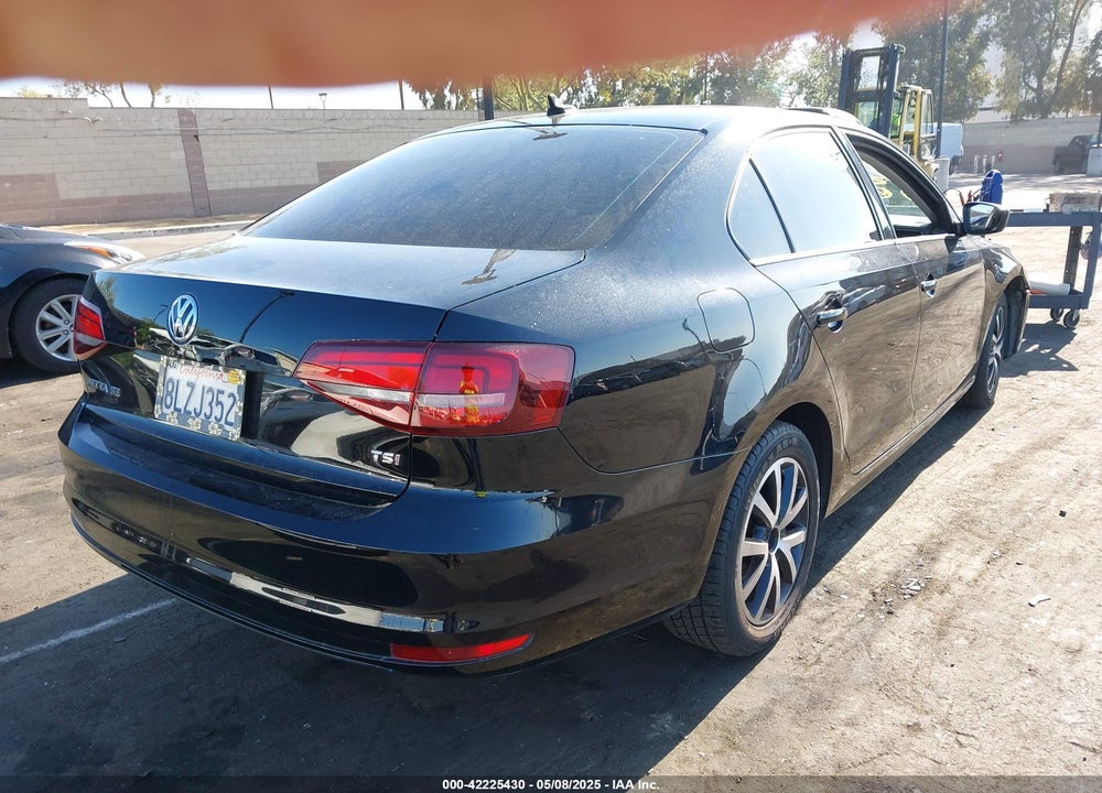 2016 VOLKSWAGEN JETTA 1.4T SE VIN: 3VWD67AJ7GM409746