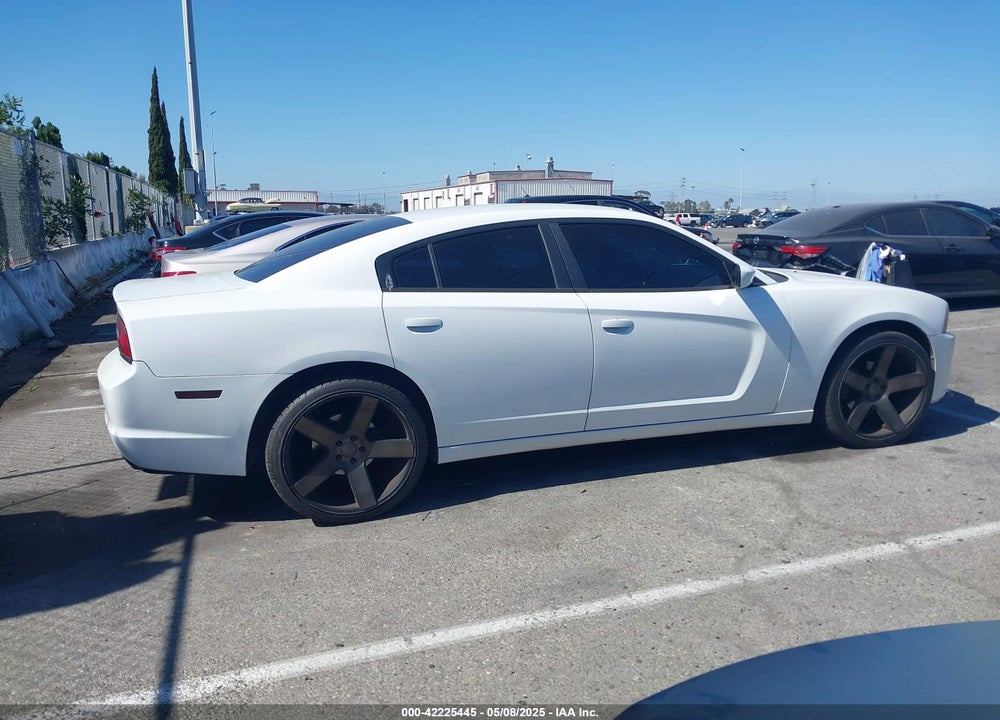 2011 DODGE CHARGER VIN: 2B3CL3CG6BH567392
