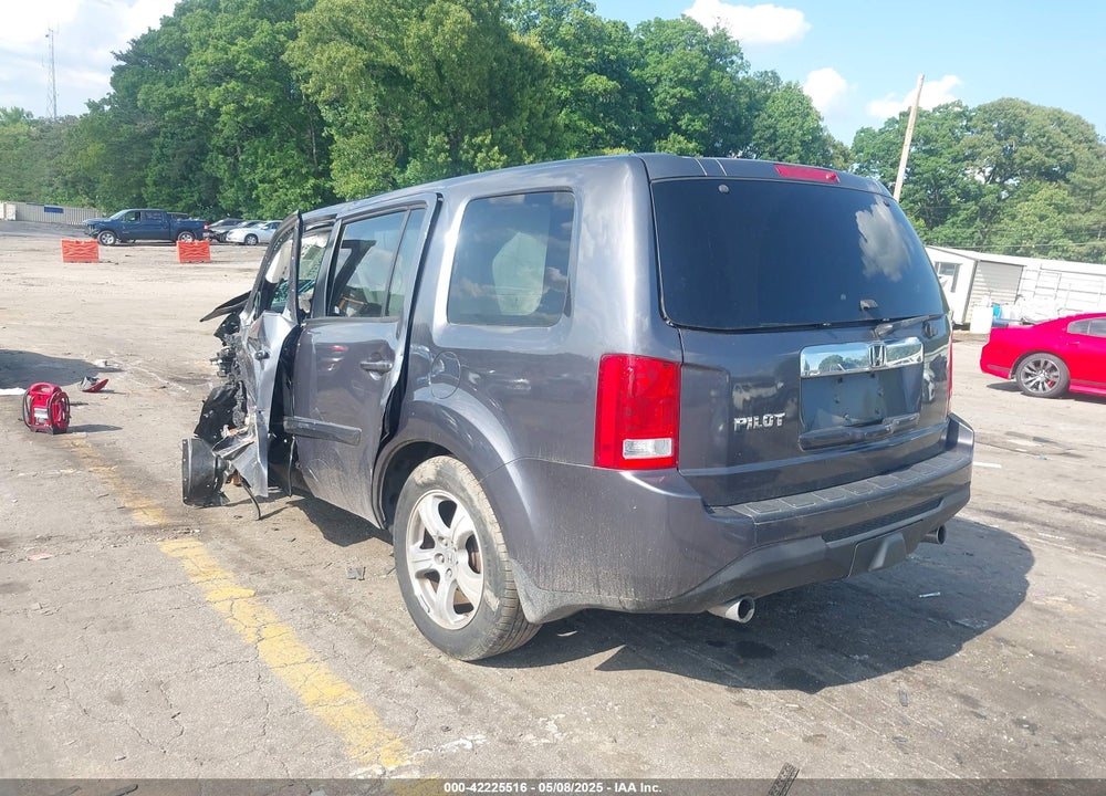 2015 HONDA PILOT EX-L VIN: 5FNYF3H76FB005735