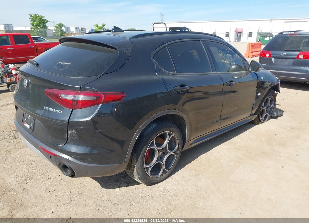 2022 ALFA ROMEO STELVIO TI AWD VIN: ZASPAKBN6N7D24902