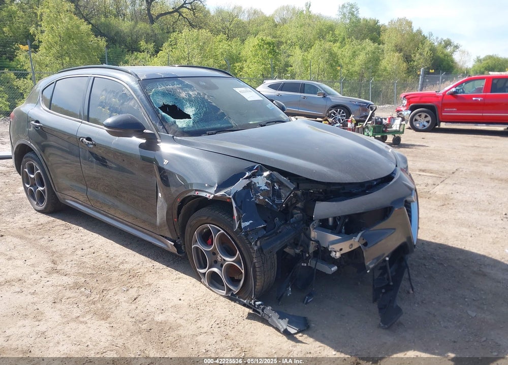 2022 ALFA ROMEO STELVIO TI AWD VIN: ZASPAKBN6N7D24902