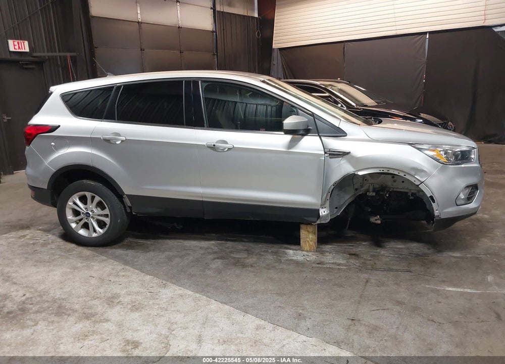2019 FORD ESCAPE SE VIN: 1FMCU0GD0KUB42219