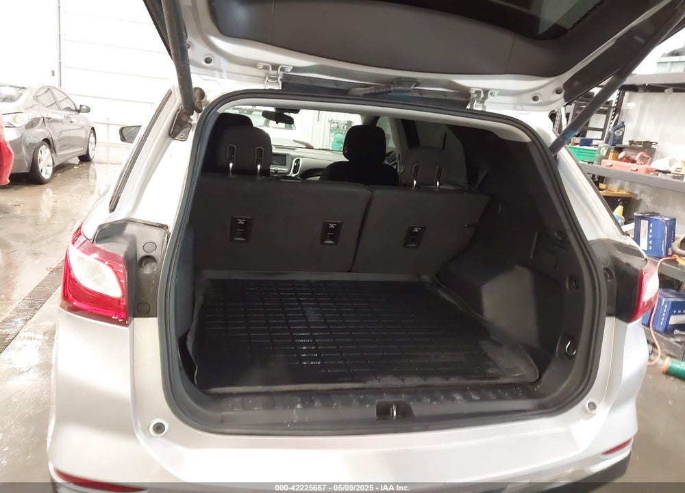 2019 CHEVROLET EQUINOX LT VIN: 2GNAXKEV8K6146924