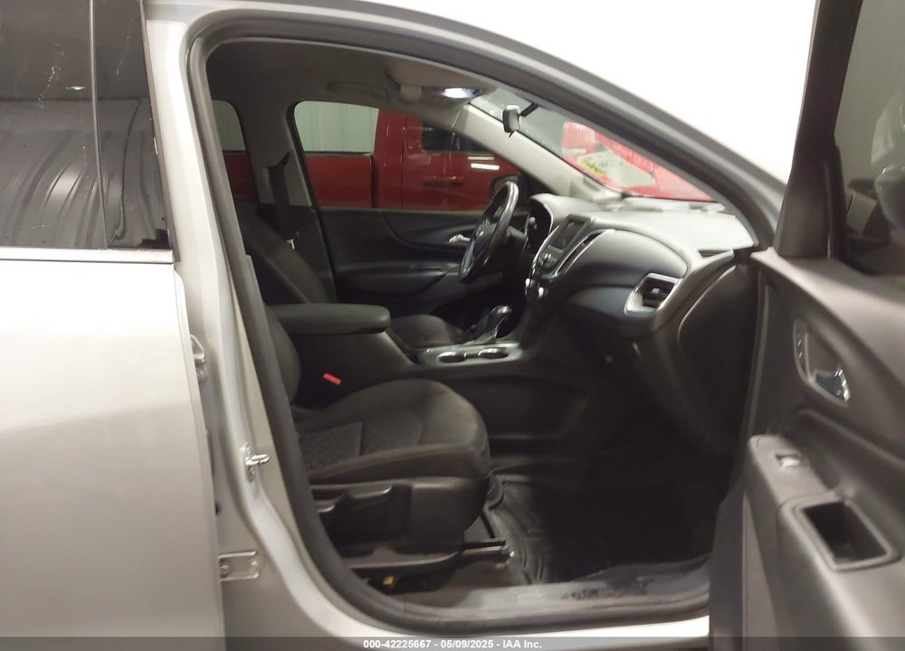 2019 CHEVROLET EQUINOX LT VIN: 2GNAXKEV8K6146924