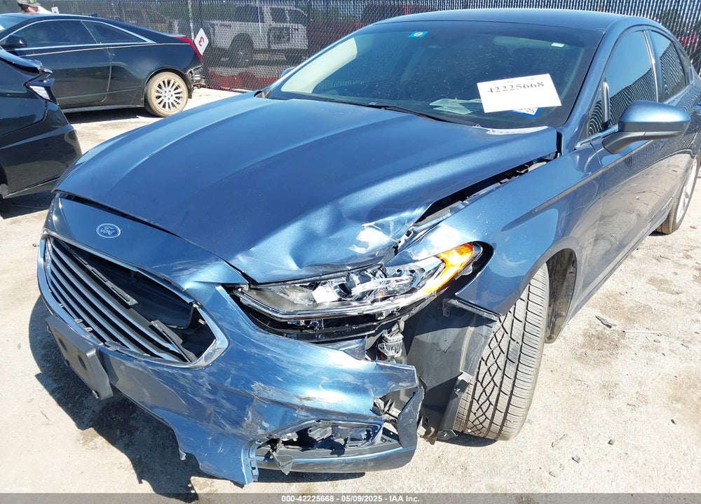 2019 FORD FUSION VIN: 3FA6P0HD2KR113583
