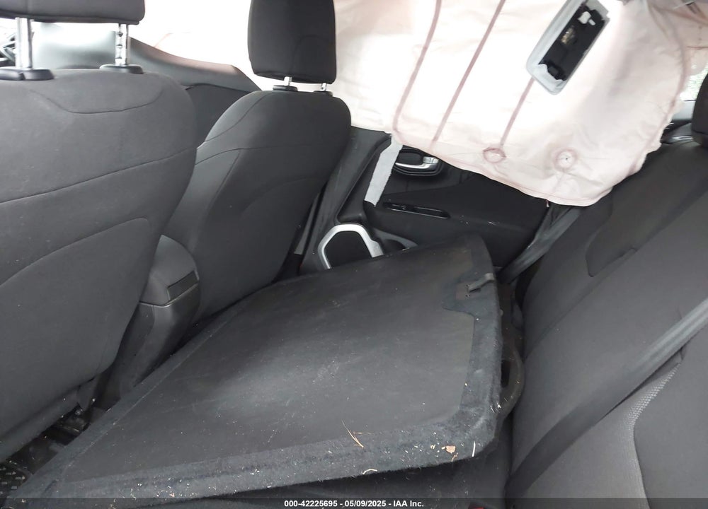 2018 JEEP RENEGADE VIN: ZACCJBABXJPH03302