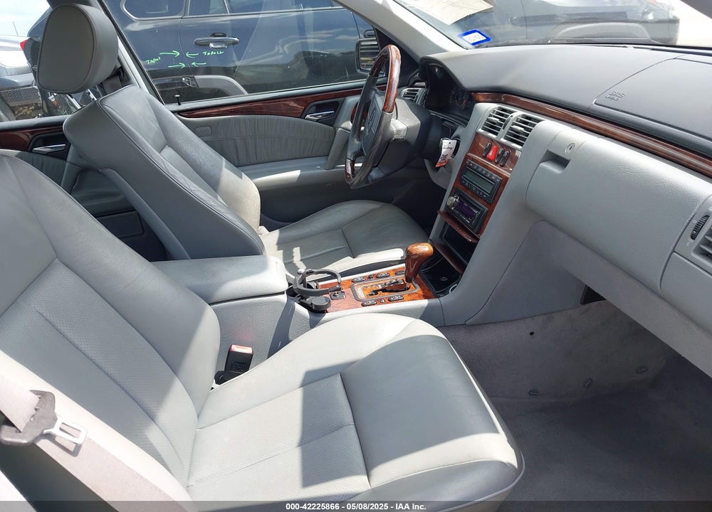 1999 MERCEDES-BENZ E 430 VIN: WDBJF70H8XA724409