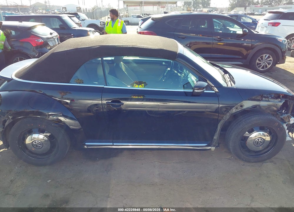 2013 VOLKSWAGEN BEETLE VIN: 3VW5P7AT5DM829195