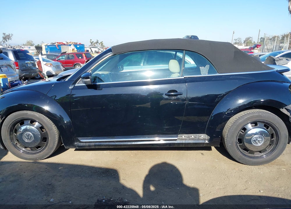 2013 VOLKSWAGEN BEETLE VIN: 3VW5P7AT5DM829195