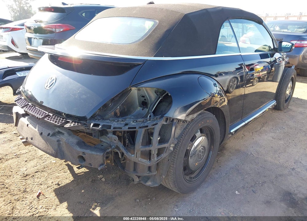 2013 VOLKSWAGEN BEETLE VIN: 3VW5P7AT5DM829195