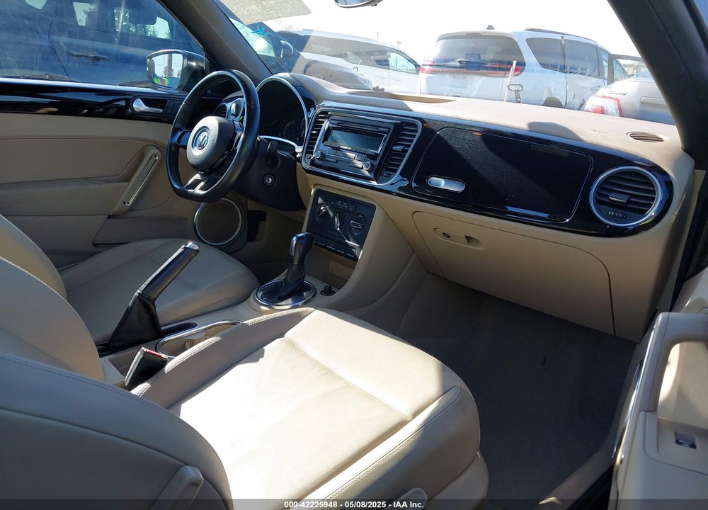 2013 VOLKSWAGEN BEETLE VIN: 3VW5P7AT5DM829195