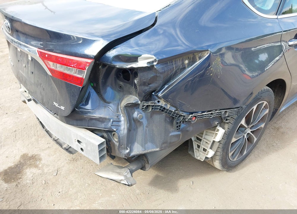 2016 TOYOTA AVALON XLE PLUS VIN: 4T1BK1EB1GU236206
