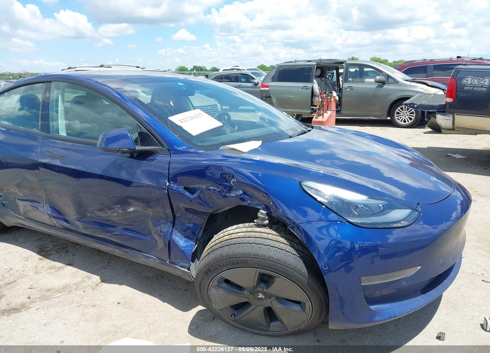 2021 TESLA MODEL 3 STANDARD RANGE PLUS REAR-WHEEL DRIVE VIN: 5YJ3E1EAXMF098855