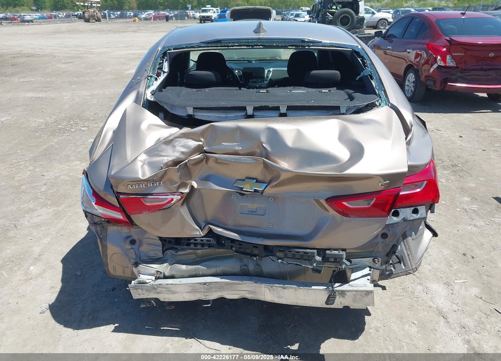2018 CHEVROLET MALIBU LT VIN: 1G1ZD5ST4JF164097