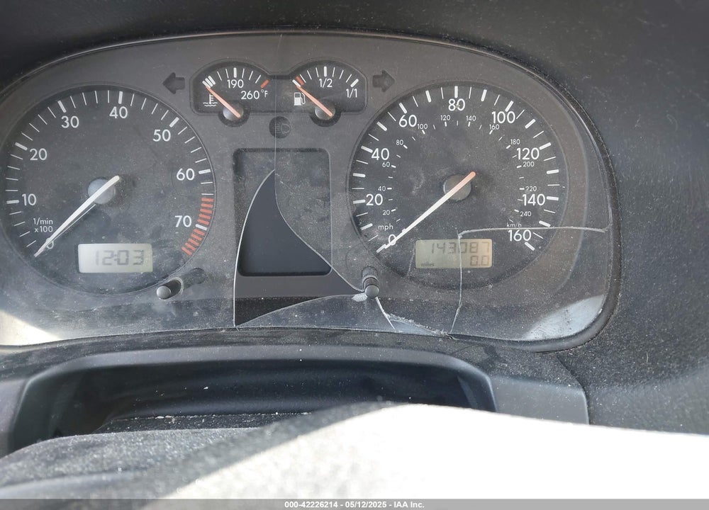 2005 VOLKSWAGEN GOLF GL 2.0L VIN: 9BWFL61J254022695