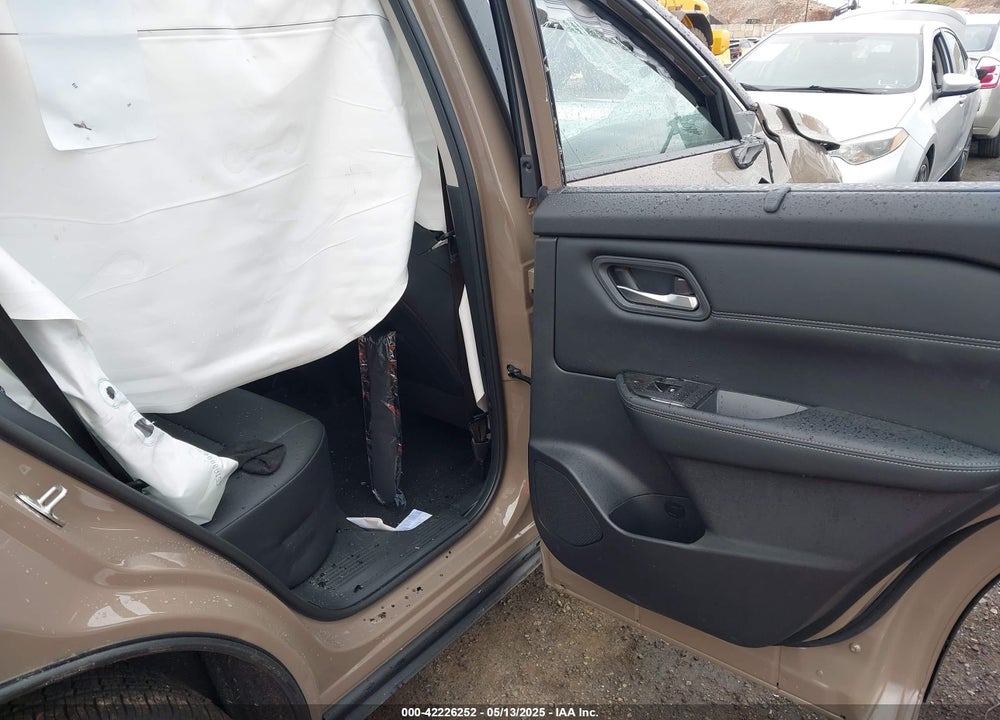 2025 NISSAN ROGUE VIN: JN8BT3BB2SW159929
