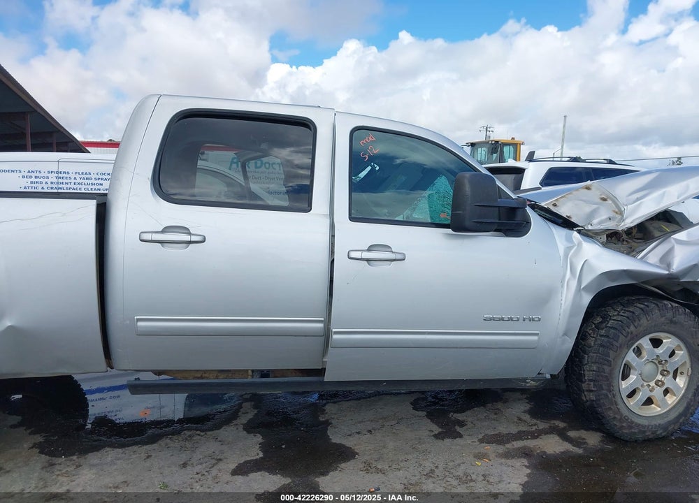 2014 CHEVROLET SILVERADO 3500HD LTZ VIN: 1GC4K1E88EF138826