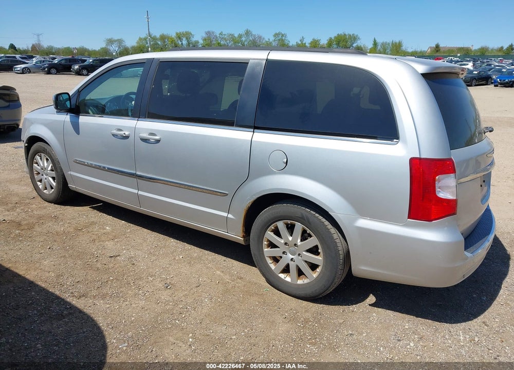 2011 CHRYSLER TOWN & COUNTRY TOURING-L VIN: 2A4RR8DG6BR704208