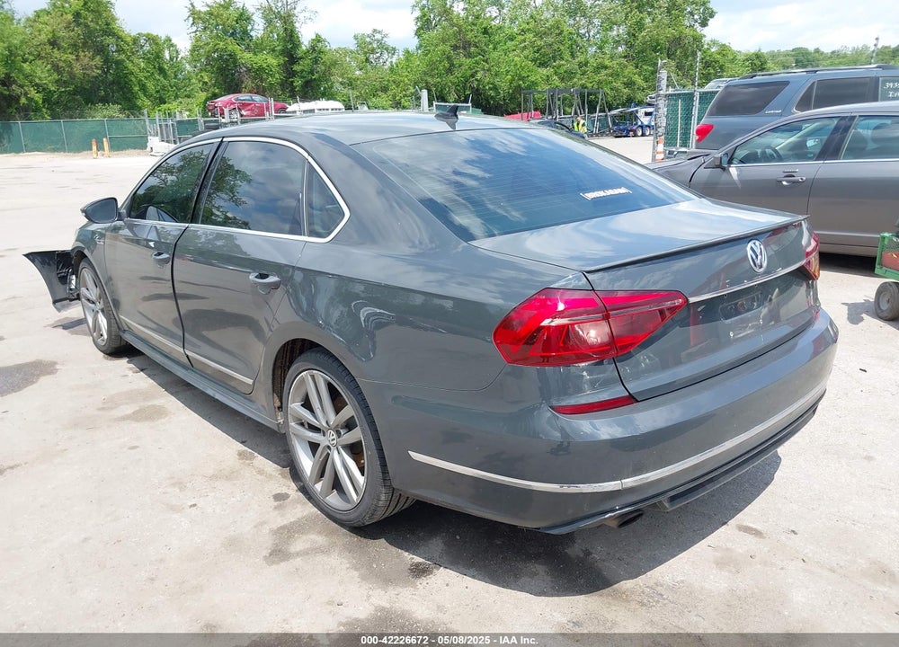 2017 VOLKSWAGEN PASSAT VIN: 1VWDT7A30HC070048