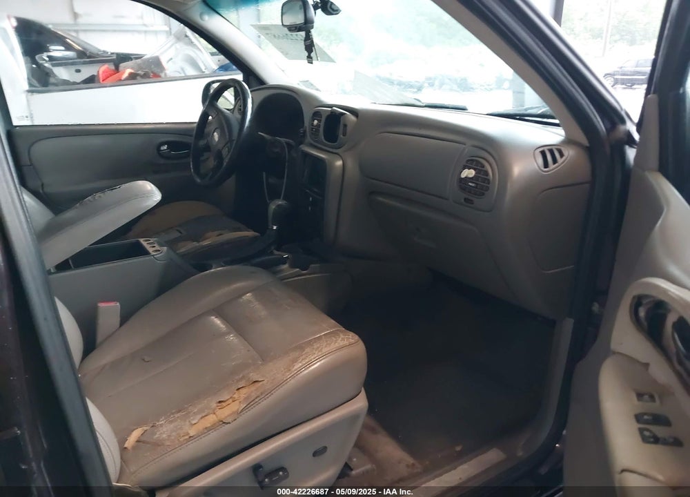 2008 CHEVROLET TRAILBLAZER LT VIN: 1GNDS13S882122014