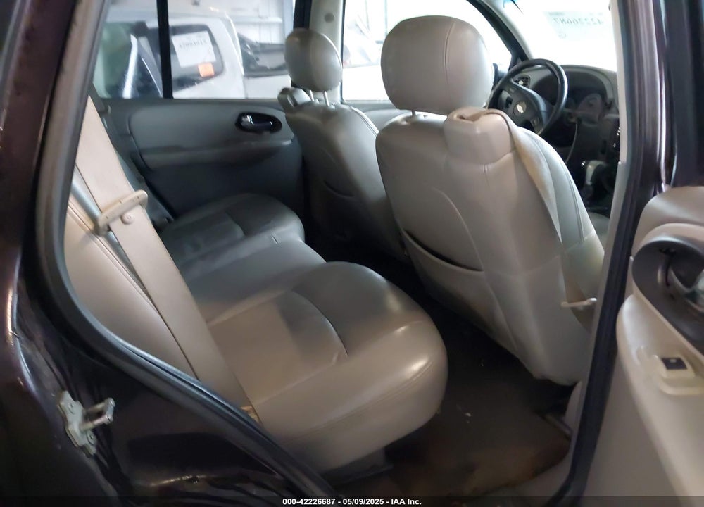 2008 CHEVROLET TRAILBLAZER LT VIN: 1GNDS13S882122014
