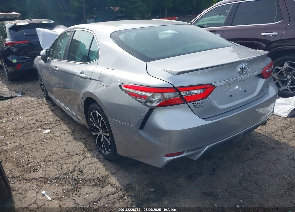 2018 TOYOTA CAMRY VIN: 4T1B11HK5JU088440