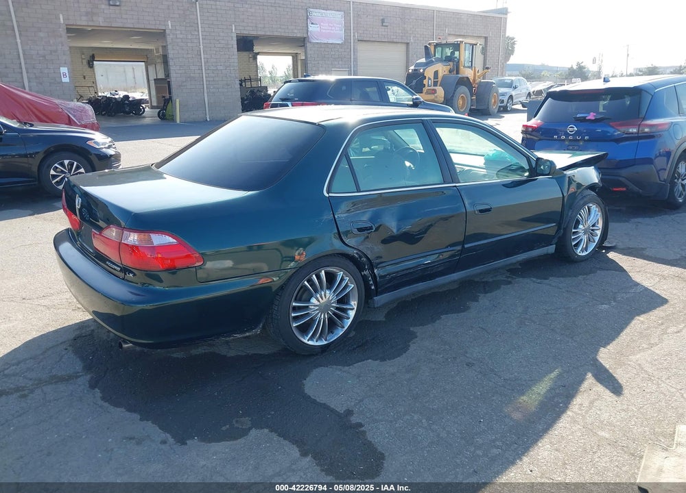 2000 HONDA ACCORD 2.3 LX VIN: JHMCG6653YC000095