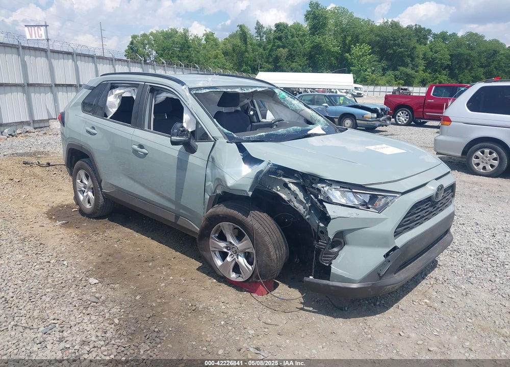 2020 TOYOTA RAV4 XLE VIN: JTMW1RFVXLD522100
