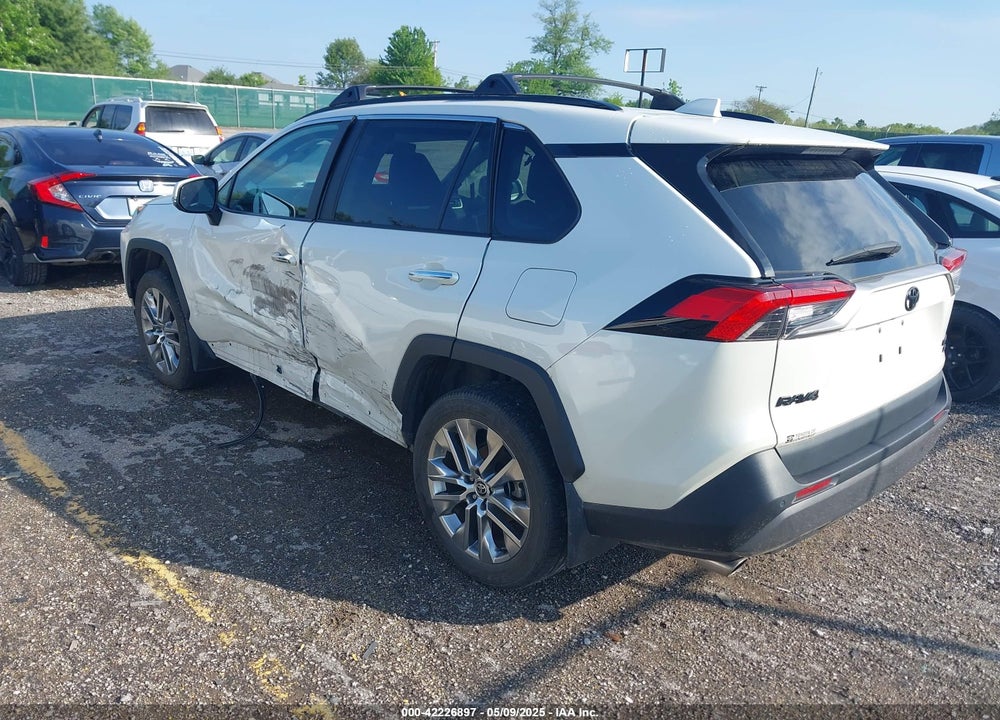 2021 TOYOTA RAV4 VIN: 2T3N1RFV3MW182269
