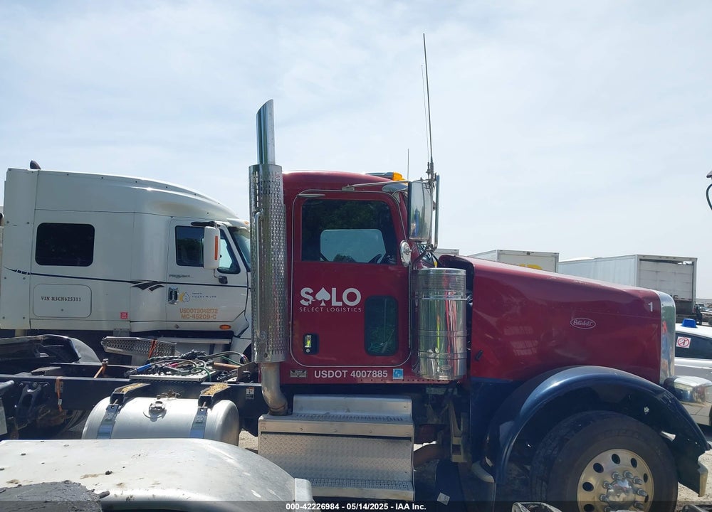 2018 PETERBILT 389 VIN: 1XPXD49X8JD497690