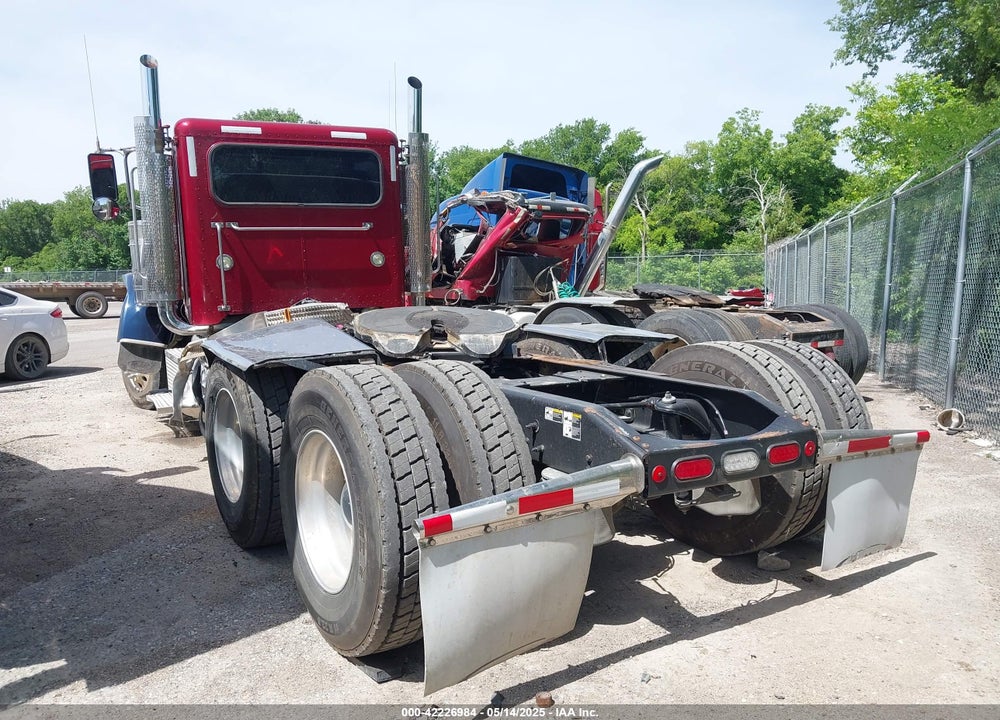 2018 PETERBILT 389 VIN: 1XPXD49X8JD497690