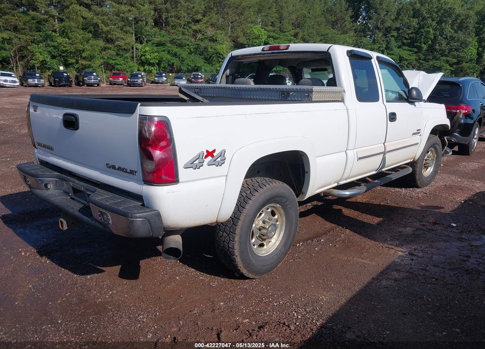 2005 CHEVROLET SILVERADO 2500HD LT VIN: 1GCHK29205E124826