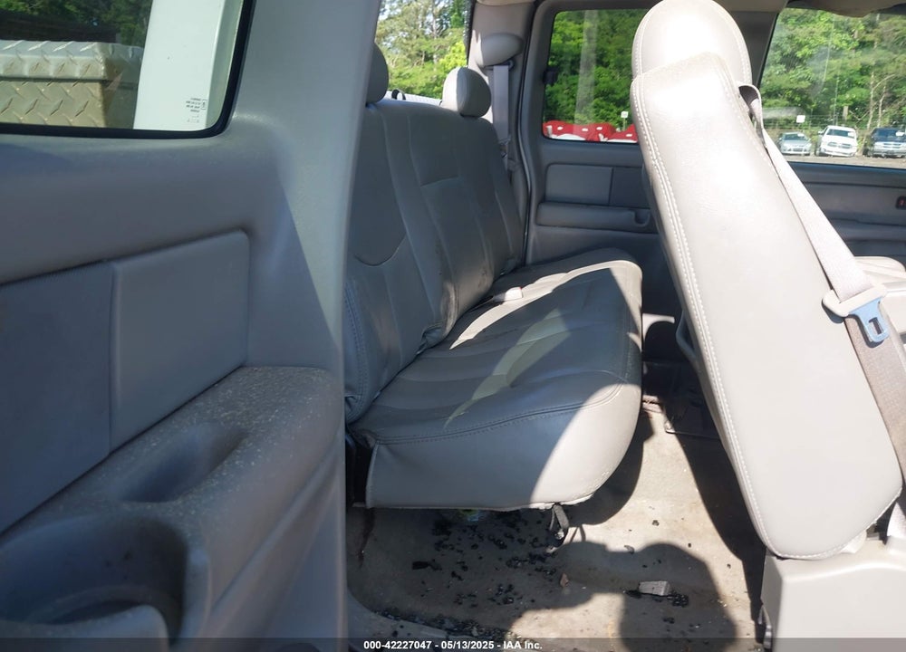 2005 CHEVROLET SILVERADO 2500HD LT VIN: 1GCHK29205E124826