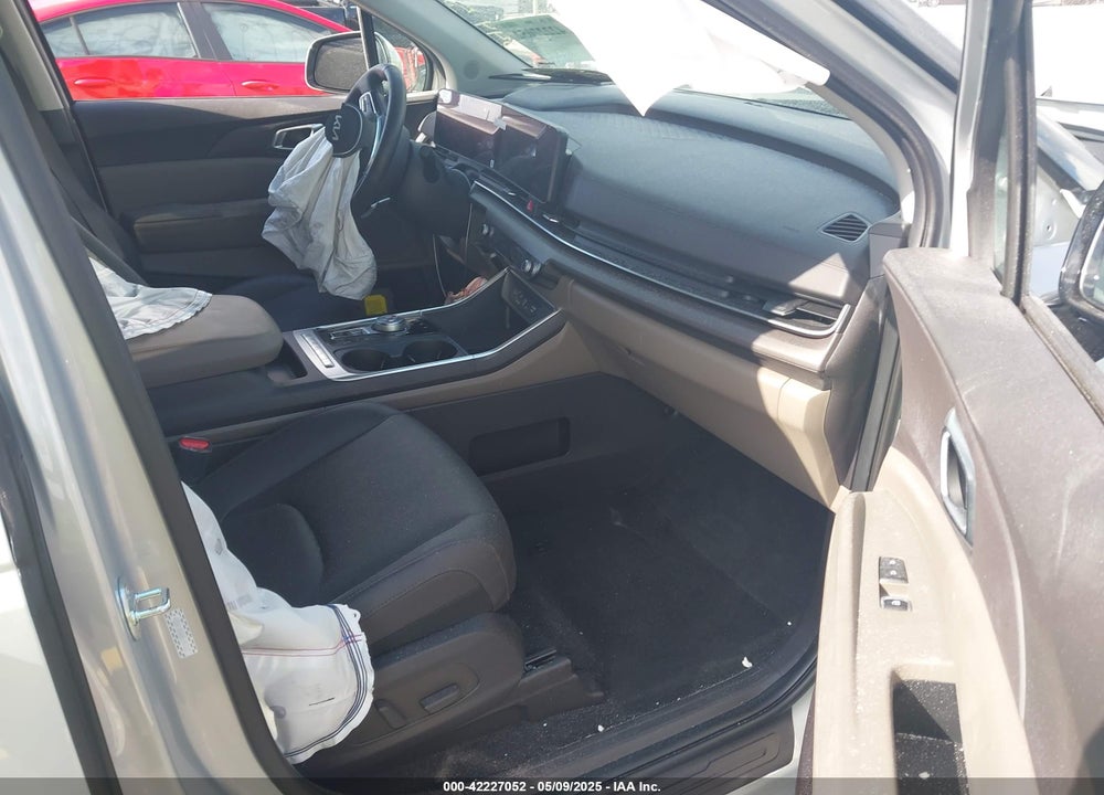 2025 KIA CARNIVAL VIN: KNDNC5KA8S6044537