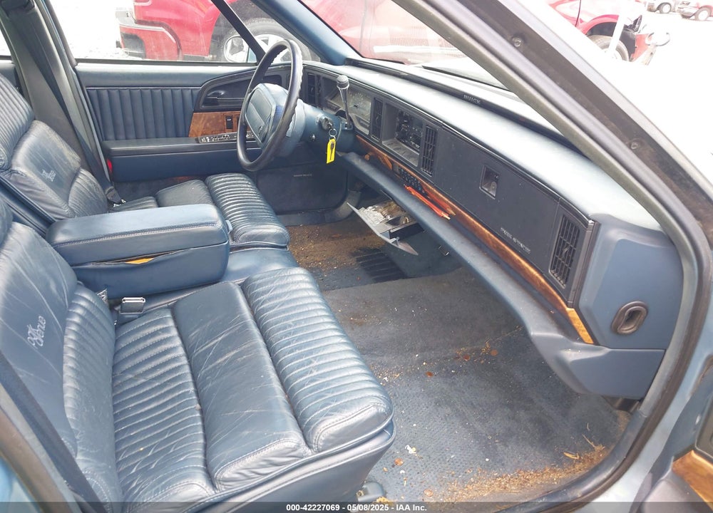 1992 BUICK PARK AVENUE VIN: 1G4CW53L6N1610450